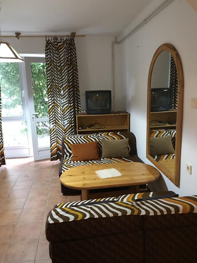 Friends Villa Apartments 2 Хевиз Экстерьер фото