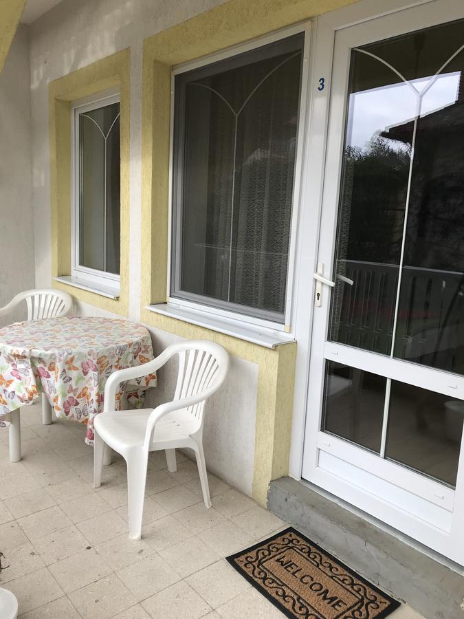 Friends Villa Apartments 2 Хевиз Экстерьер фото