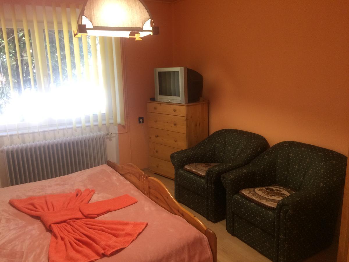 Friends Villa Apartments 2 Хевиз Экстерьер фото